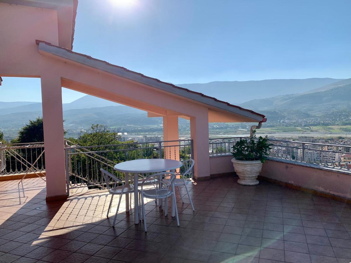 Guesthouse Villa Rosa Berat Buitenkant foto