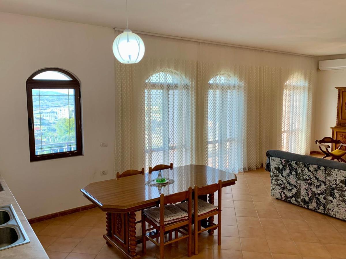 Guesthouse Villa Rosa Berat Buitenkant foto