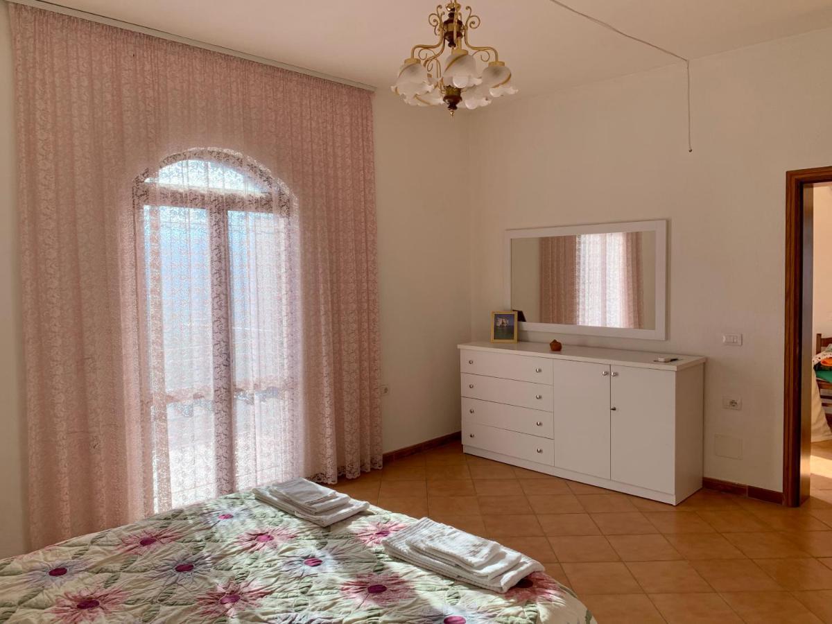 Guesthouse Villa Rosa Berat Buitenkant foto