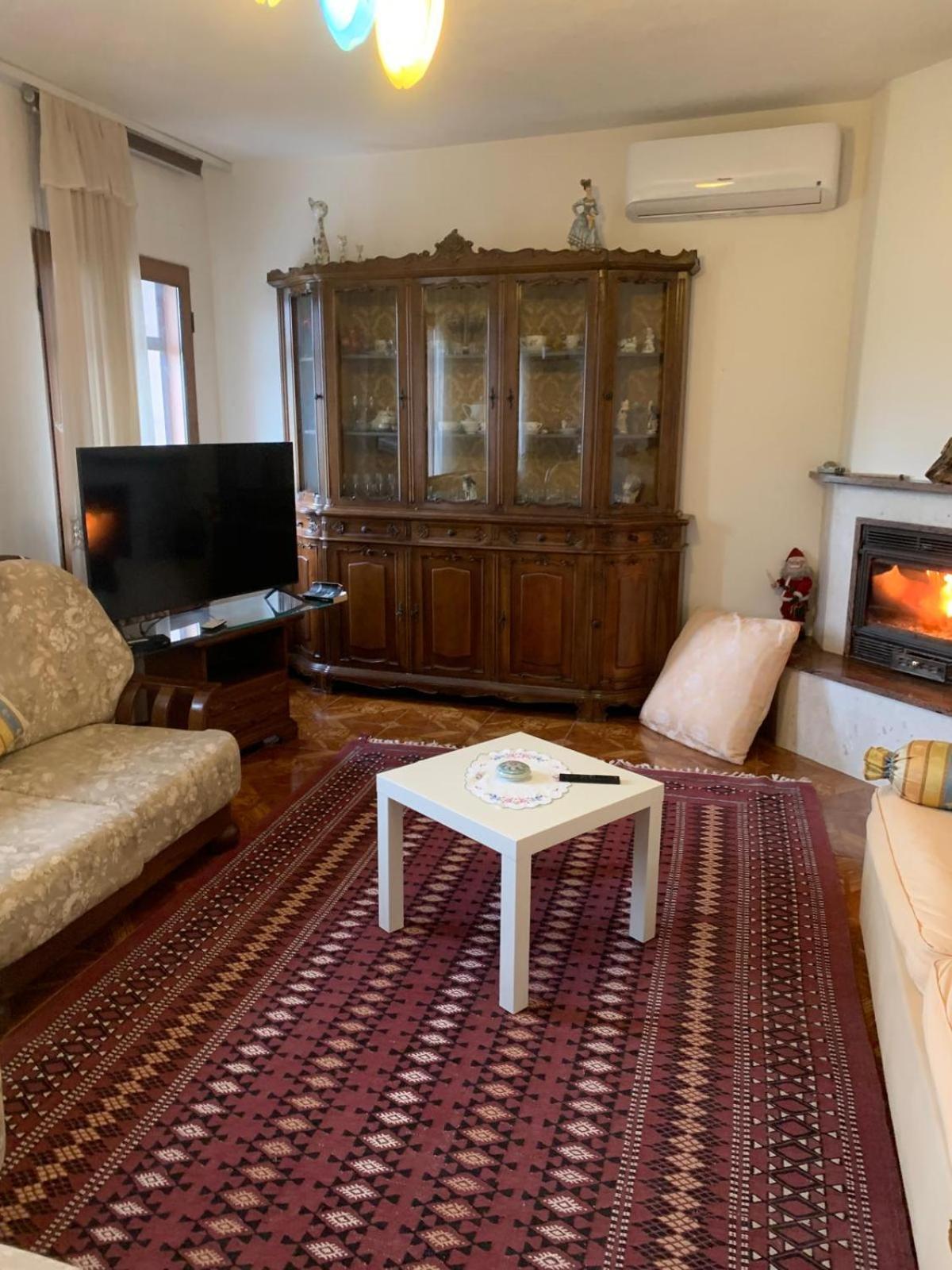 Guesthouse Villa Rosa Berat Buitenkant foto