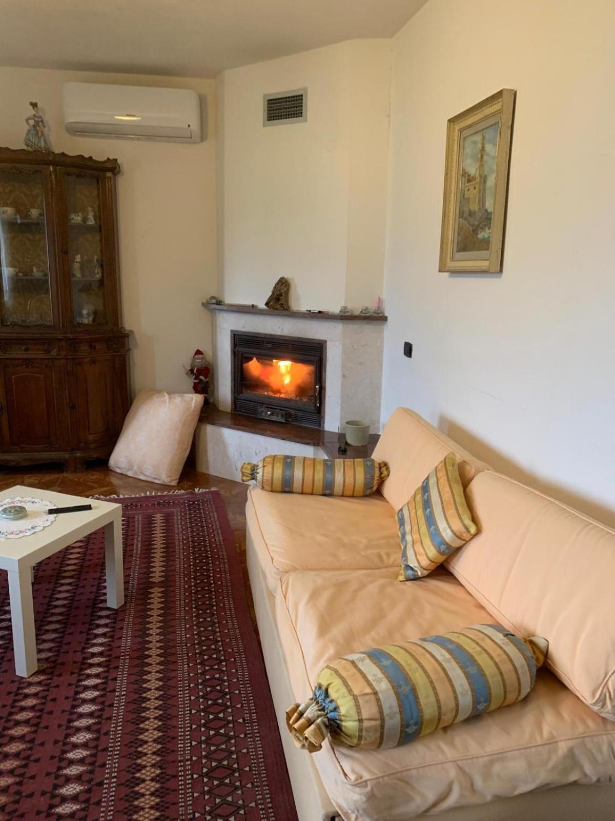 Guesthouse Villa Rosa Berat Buitenkant foto