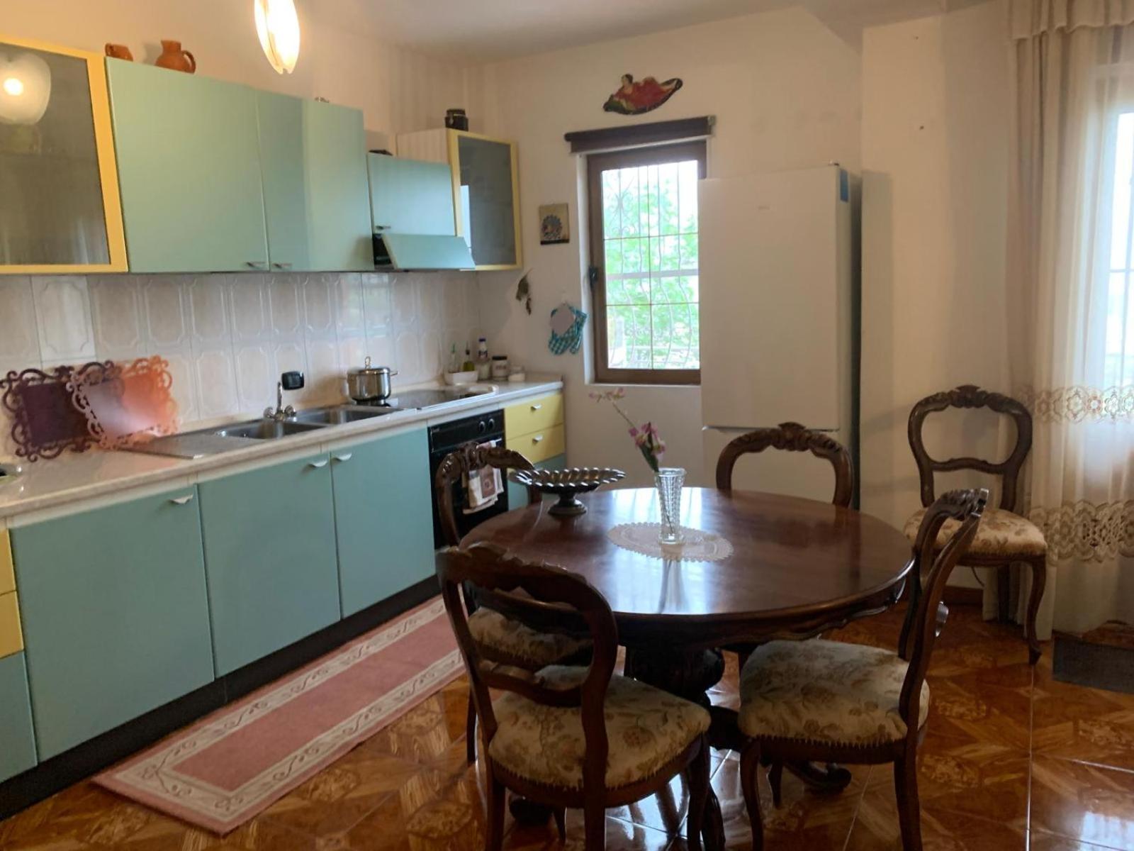 Guesthouse Villa Rosa Berat Kamer foto